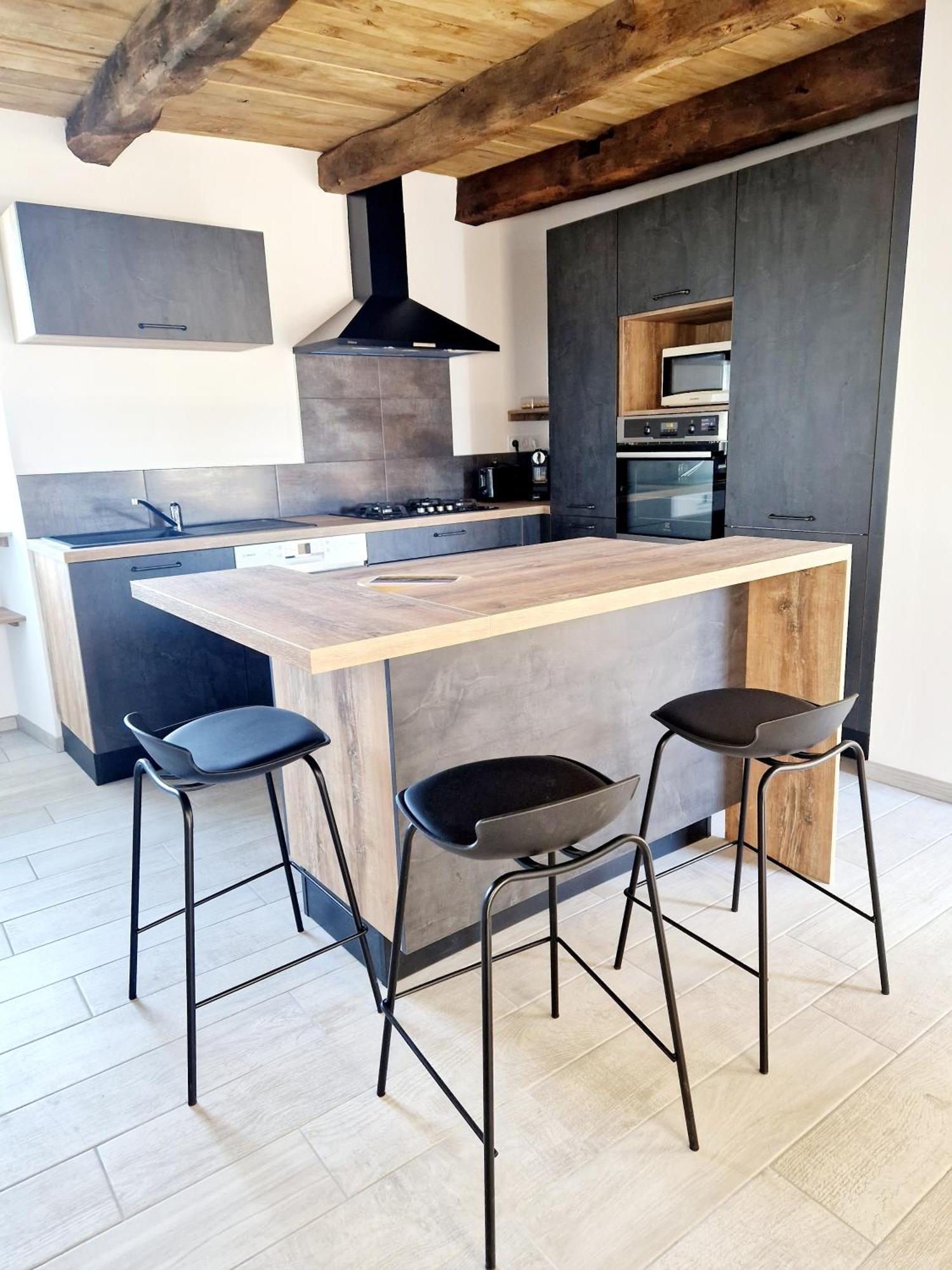 Holiday home Le Coustouzet - 10 Personnes *